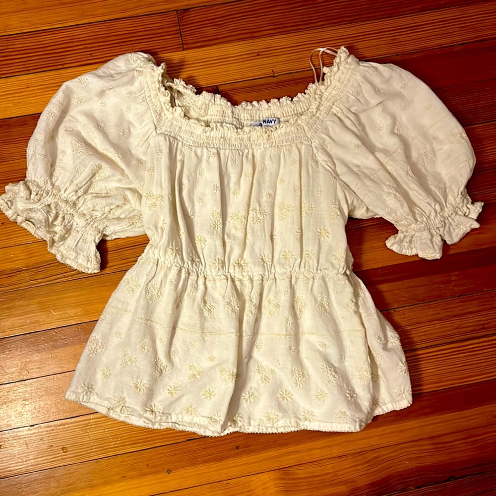 Old Navy cream blouse. Women’s extra small lightly worn.